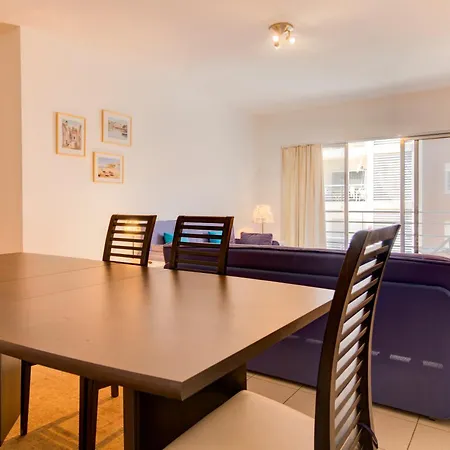 T1 Edu - Da Rocha Apartment